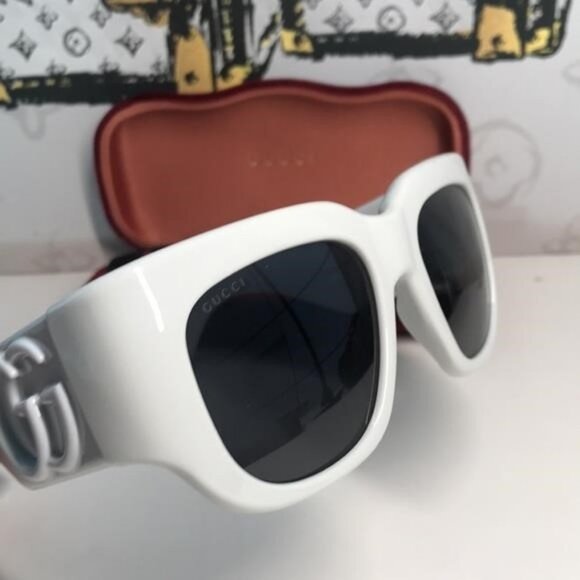 New Authentic  Gucci GG1545S 003 – Light Grey Oversized Square Sunglasses ✨ - Picture 3 of 14